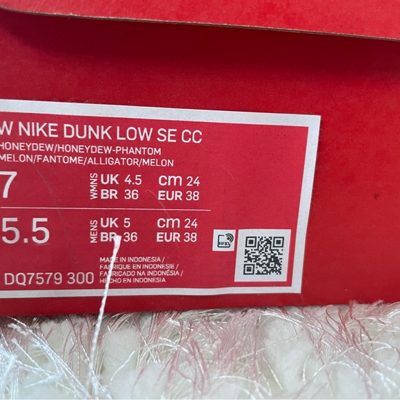 NIKE DUNK LOW FLEECE - Picture 3 of 4
